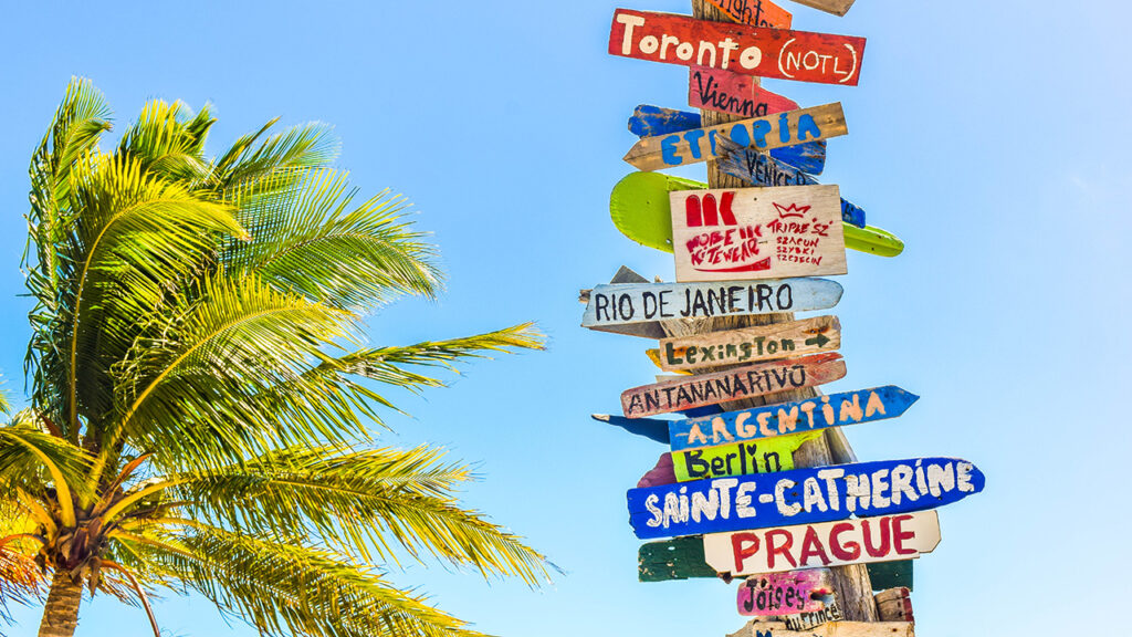 Long Bay Beach Signs - Deanna Ritchie deannaritchie, CC0, via Wikimedia Commons